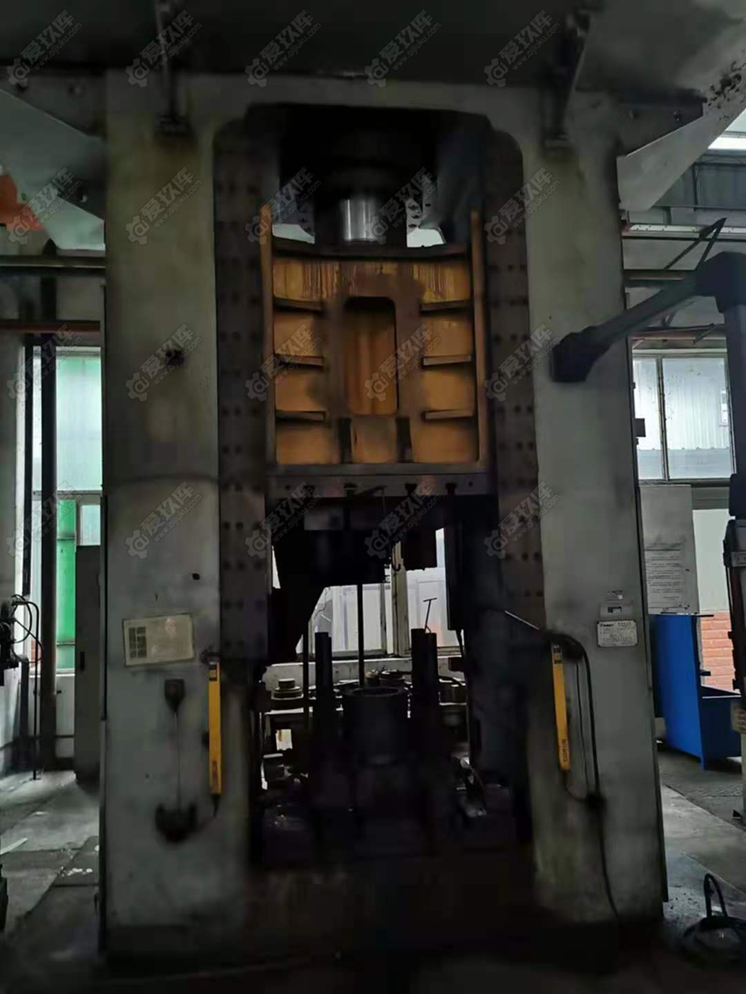 二手液壓機(jī)