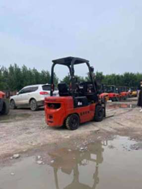 出售杭州1.5吨叉车