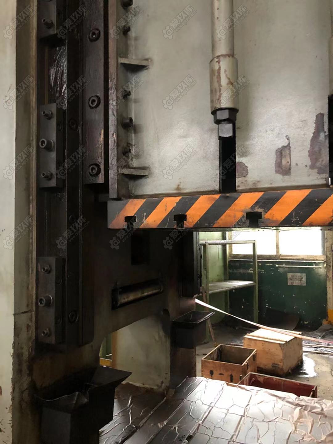 二手液壓機(jī)