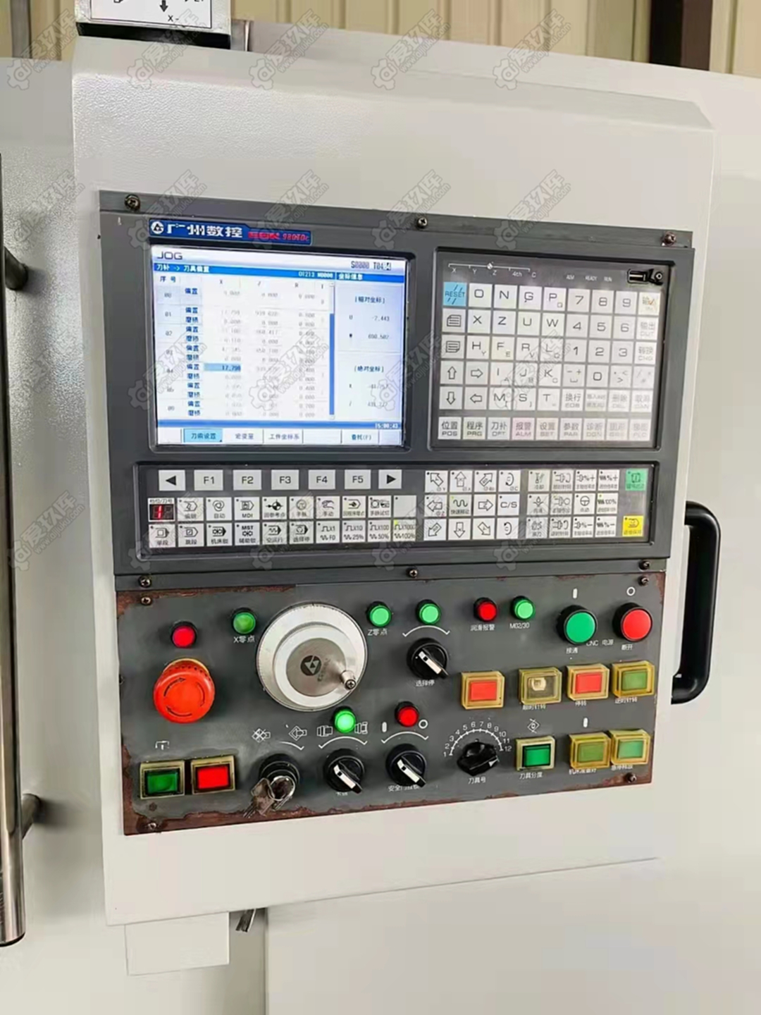 二手?jǐn)?shù)控機床