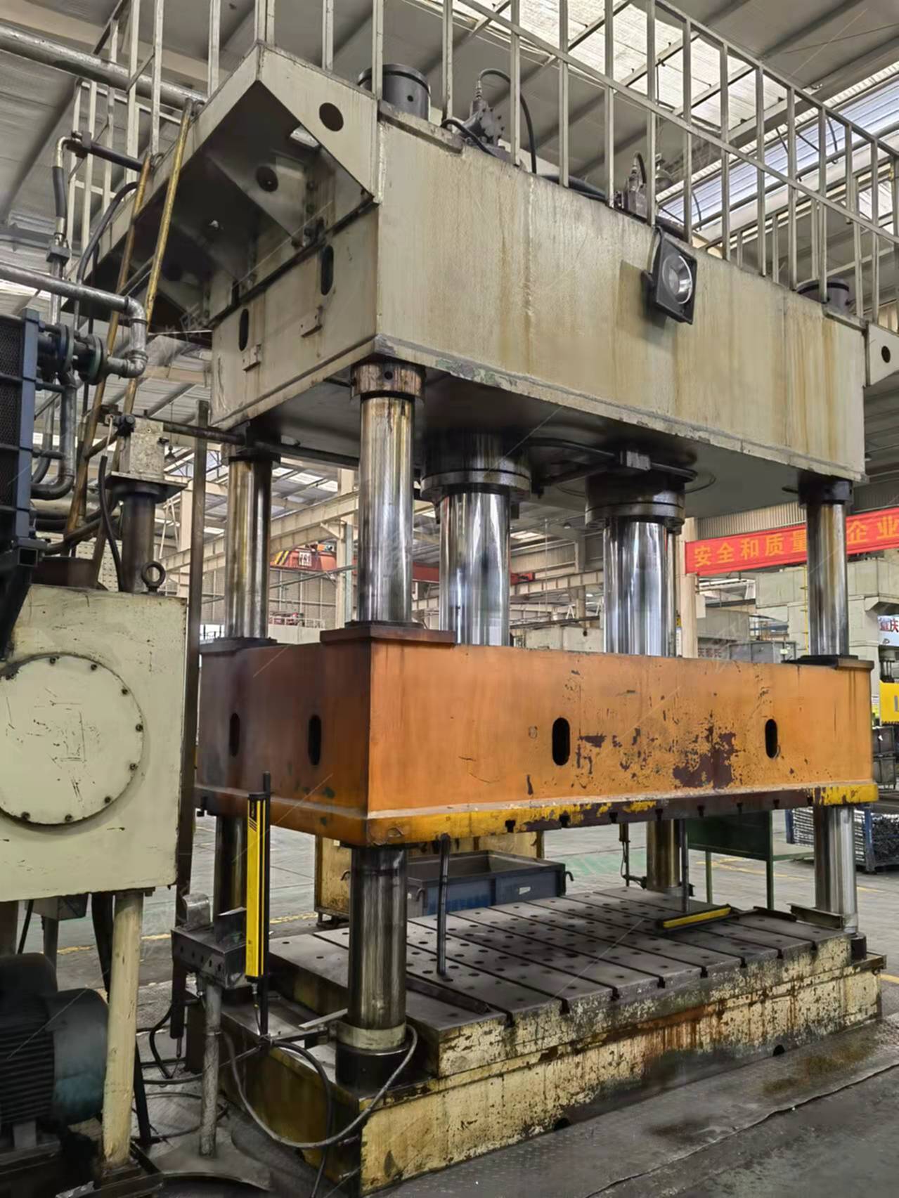 Nantong 630 tons of hydraulic press sold