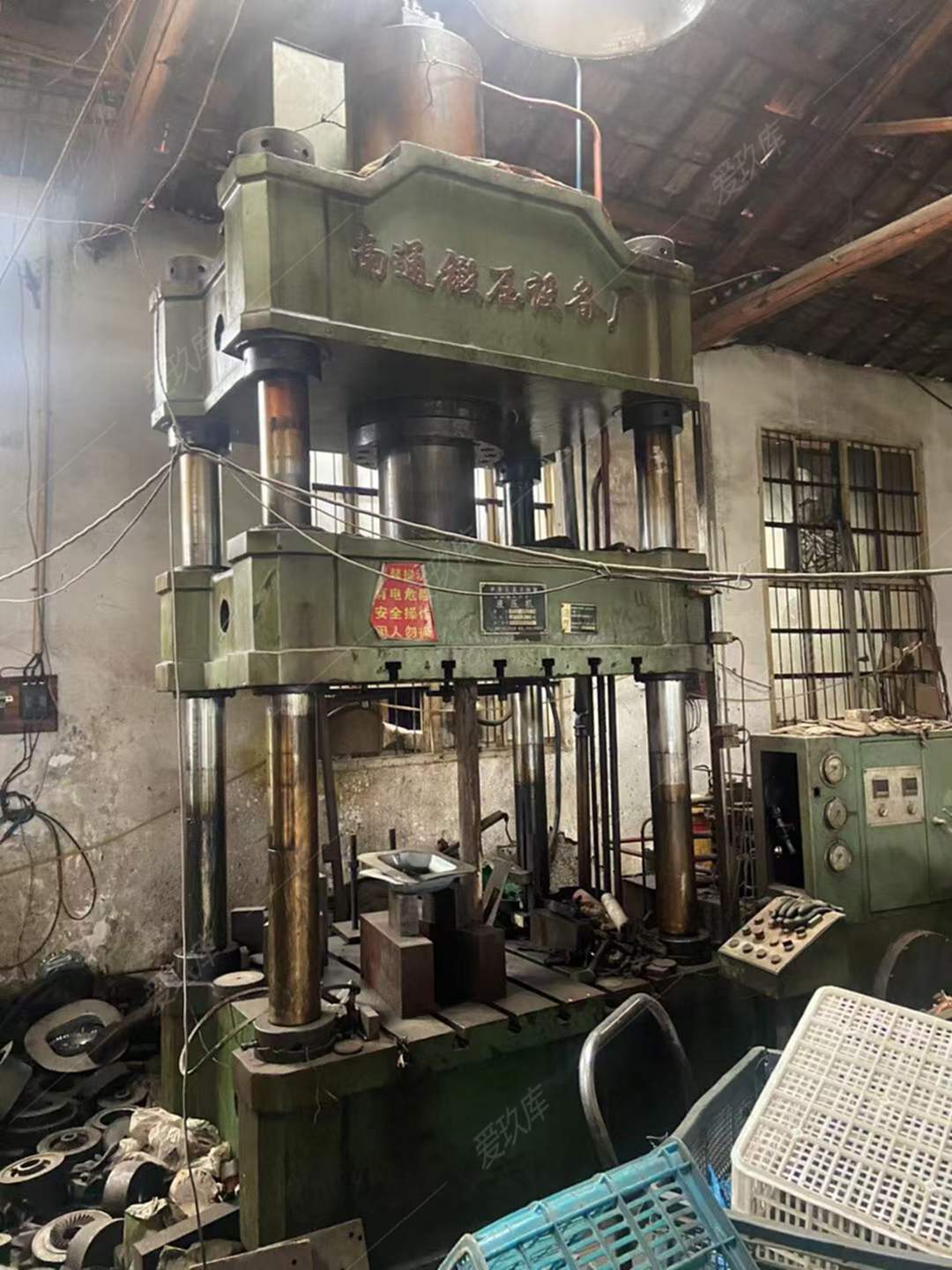 Sell Nantong 315 tons of hydraulic press