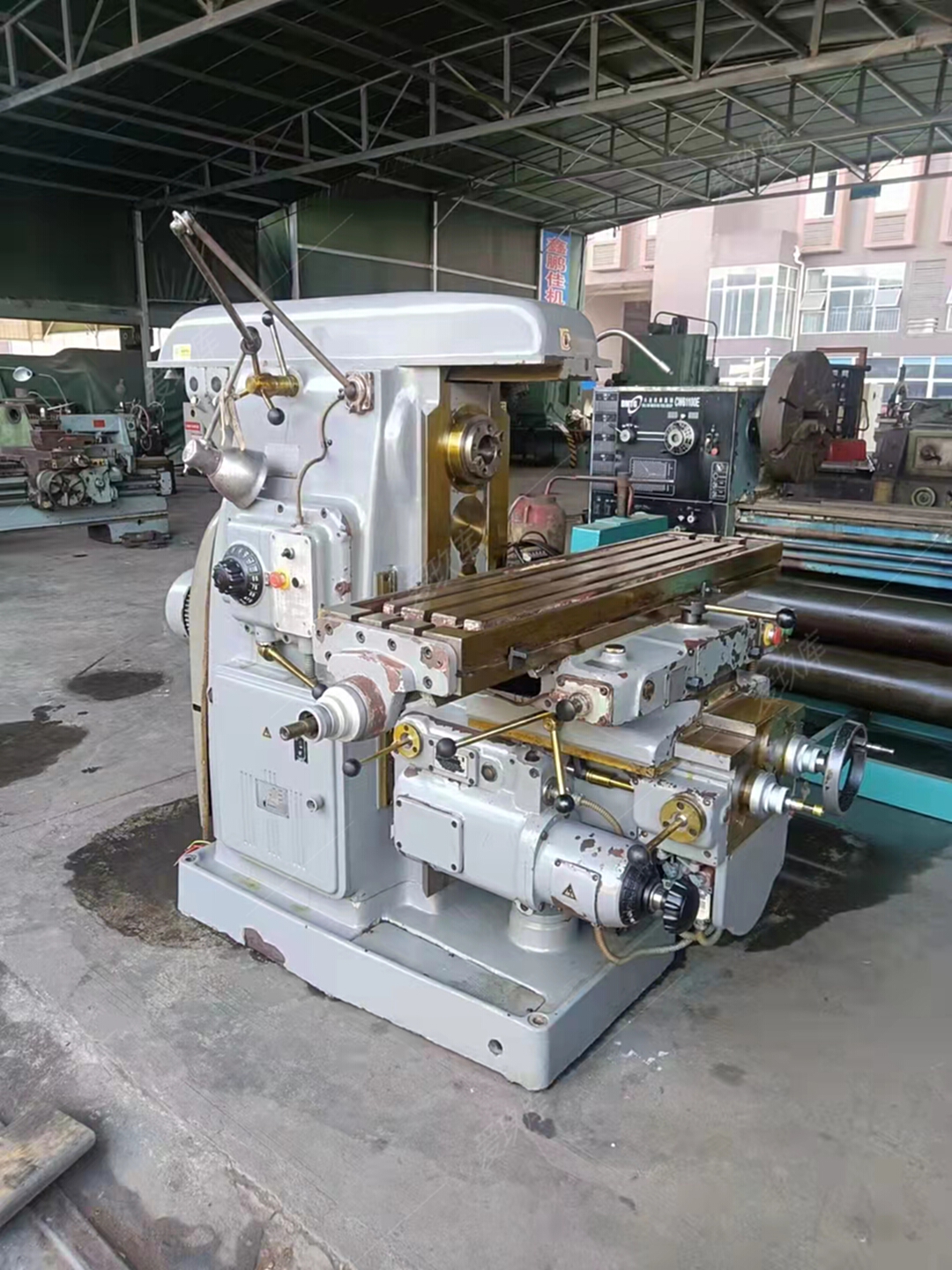 Long March 6132 milling machine for sale