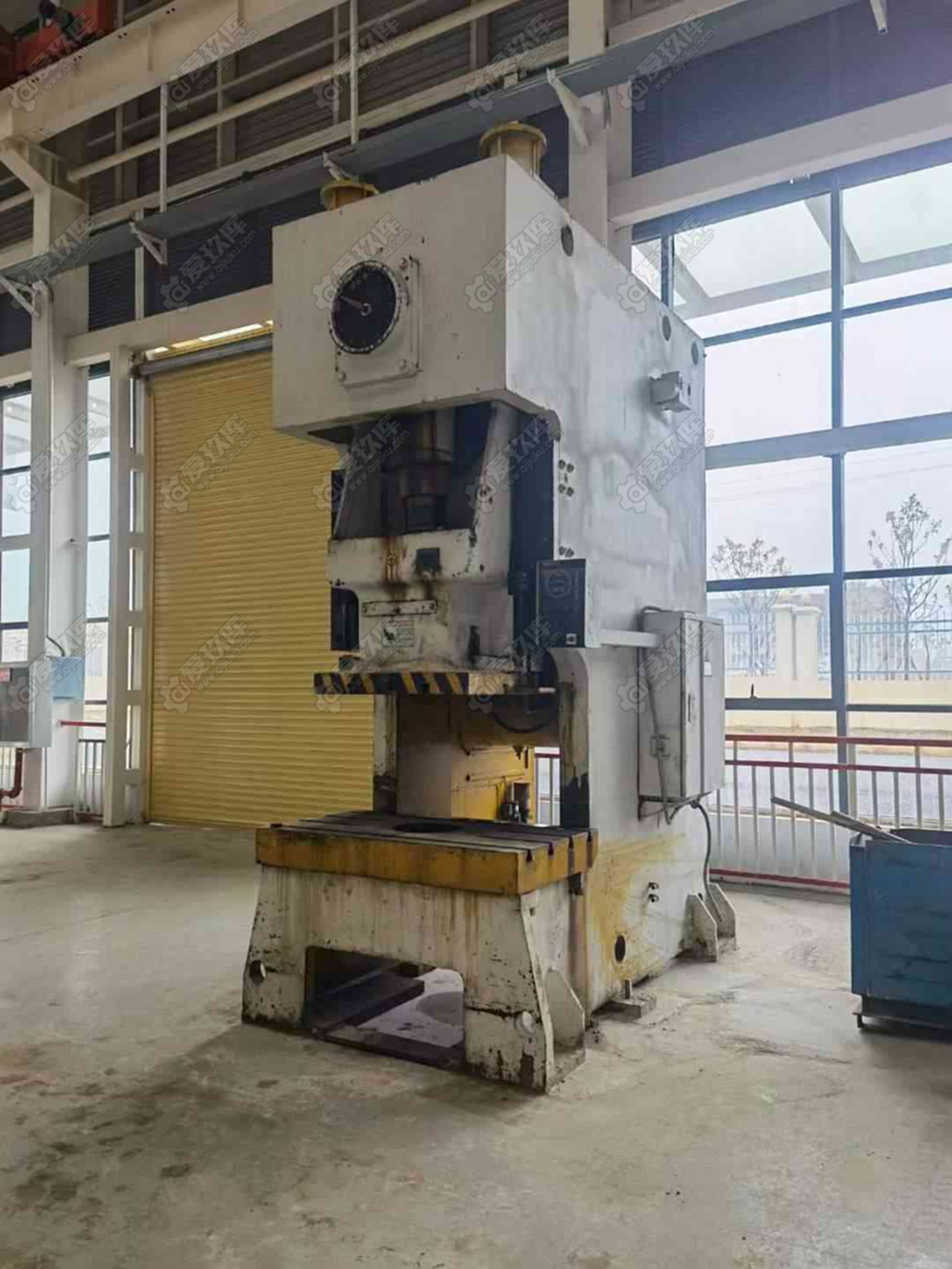 Yang li 250B pneumatic punch for sale