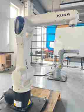 出售二手德国库卡KUKAKR10 R1100分拣机器人