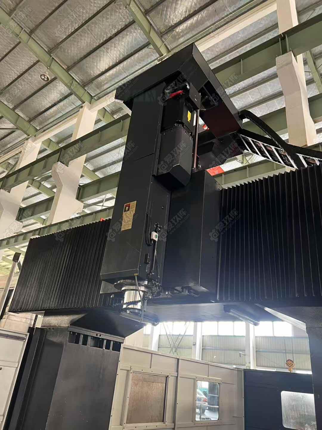 二手龍門加工中心