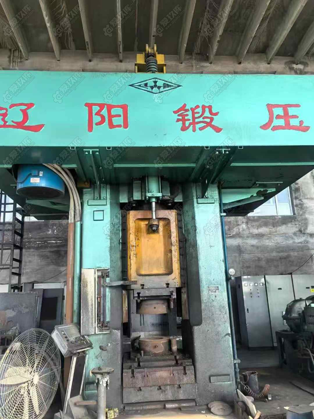 二手電動(dòng)螺旋壓力機(jī)