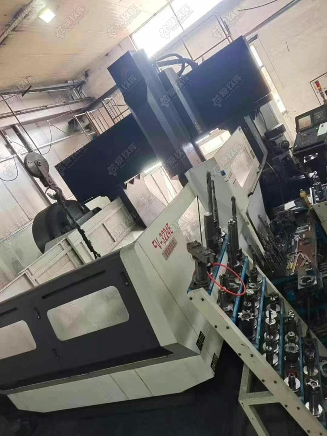 二手龍門加工中心