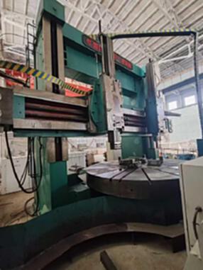 出售老精品齐齐哈尔4米立车，卡盘3.15，加工高2.5米，成重32吨，满身好纹还在