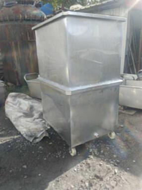 The stainless steel water tank for sale is 1.1 meters long, 1.5 meters high and 90 meters wide