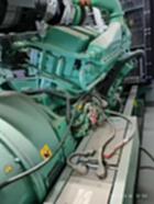 出售康明斯21年800KW发电机组，九九成新
