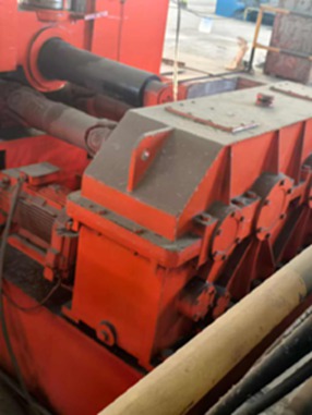 现货出售一台二手80×3200水平下调试卷板机，带预弯，整体底座