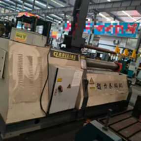 出售二手10×1500液压四辊卷板机，辊子表面不锈钢