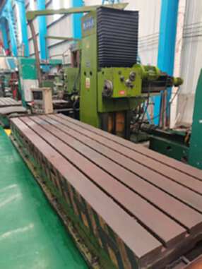 For sale a 1.1* 4-meter end face milling machine