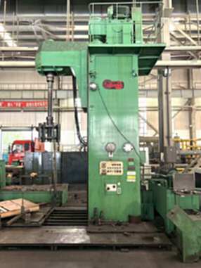 One second-hand West German 1050*2500 honing machine is for sale at Shanghai Dalong Factory