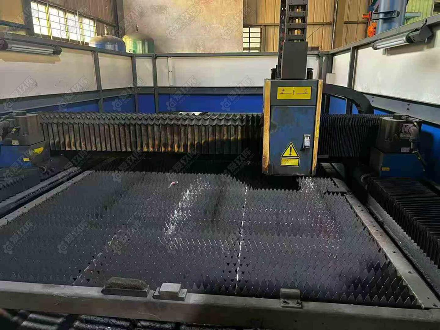 二手激光切割机