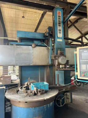 For sale: Qiqihar SVT high-speed 1.6-meter CNC vertical lathe. Use less