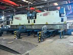 出售二手天水锻压1300吨×12米折弯机