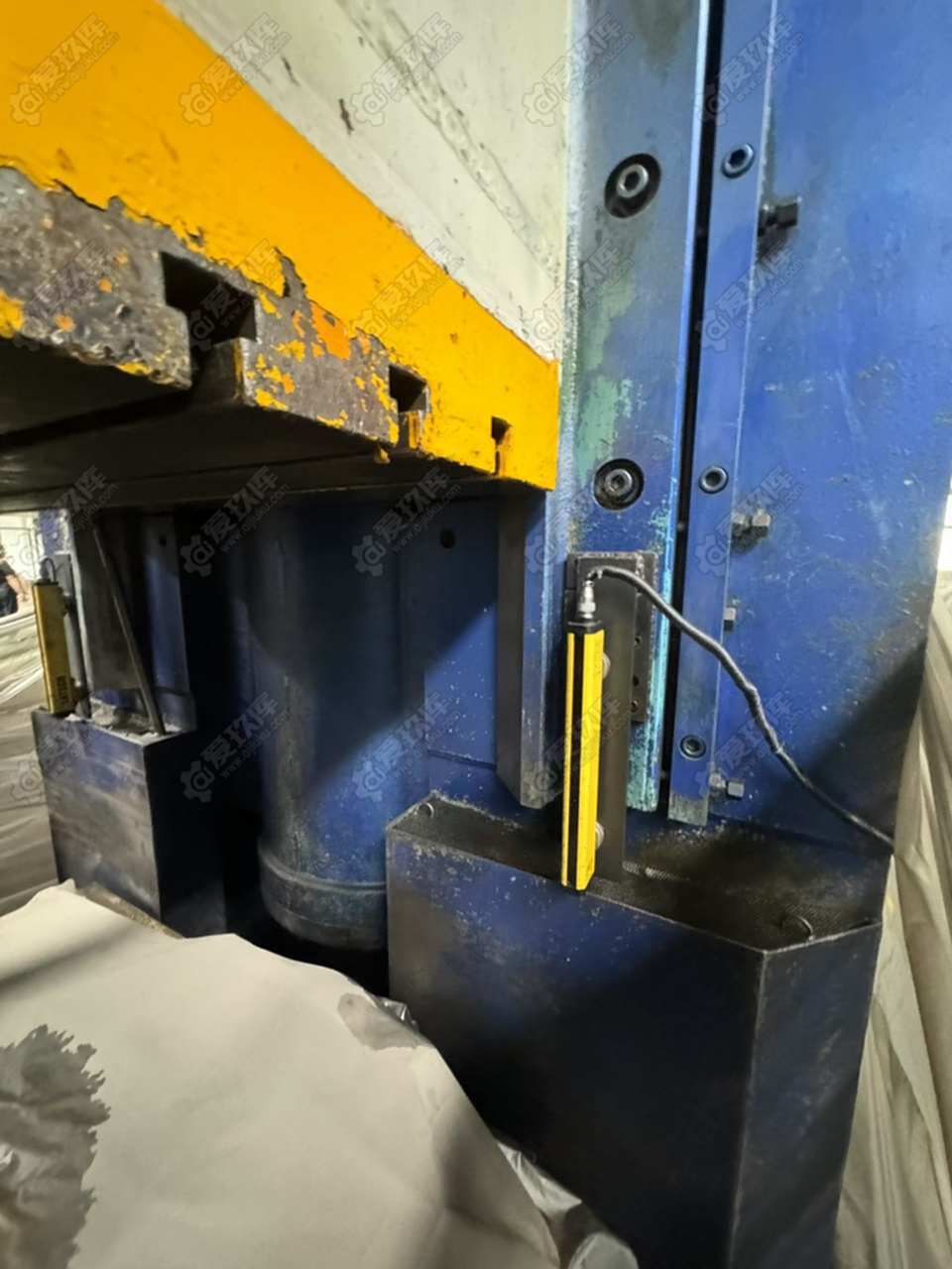 二手闭式单点压力机