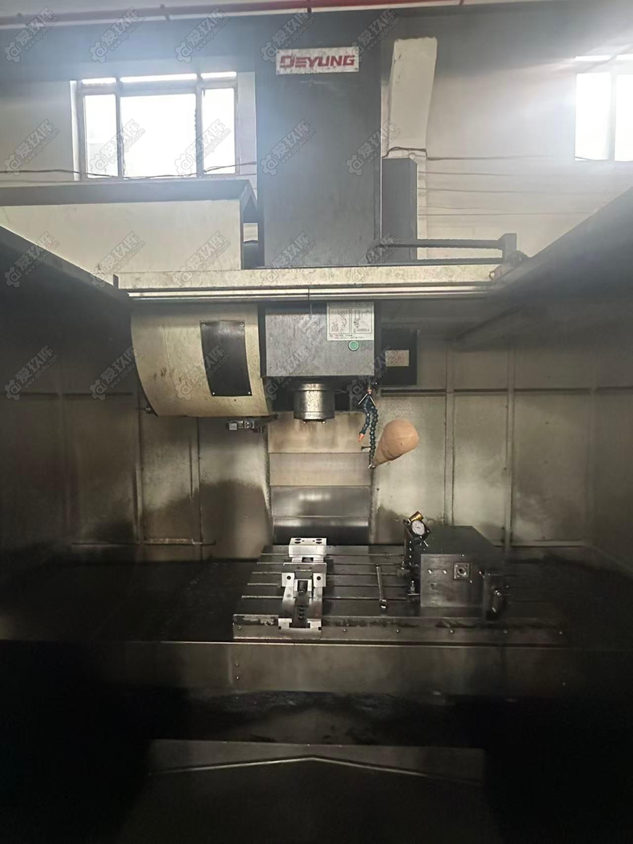 二手立式加工中心