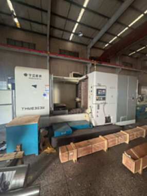 For sale: Ningjiang Precision 630 double worktable horizontal machining Center, idle military equipment.