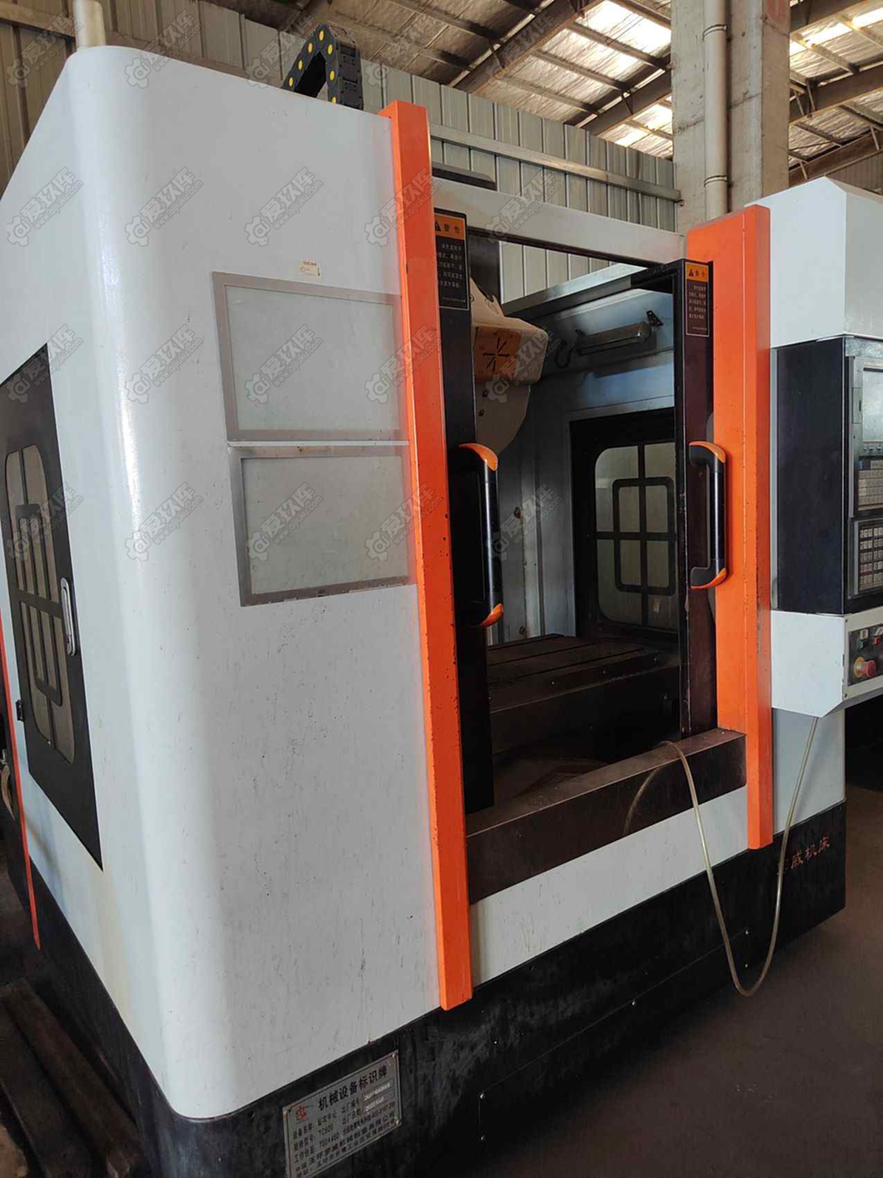 罗威 TC600 钻攻中心TC600 高速钻床