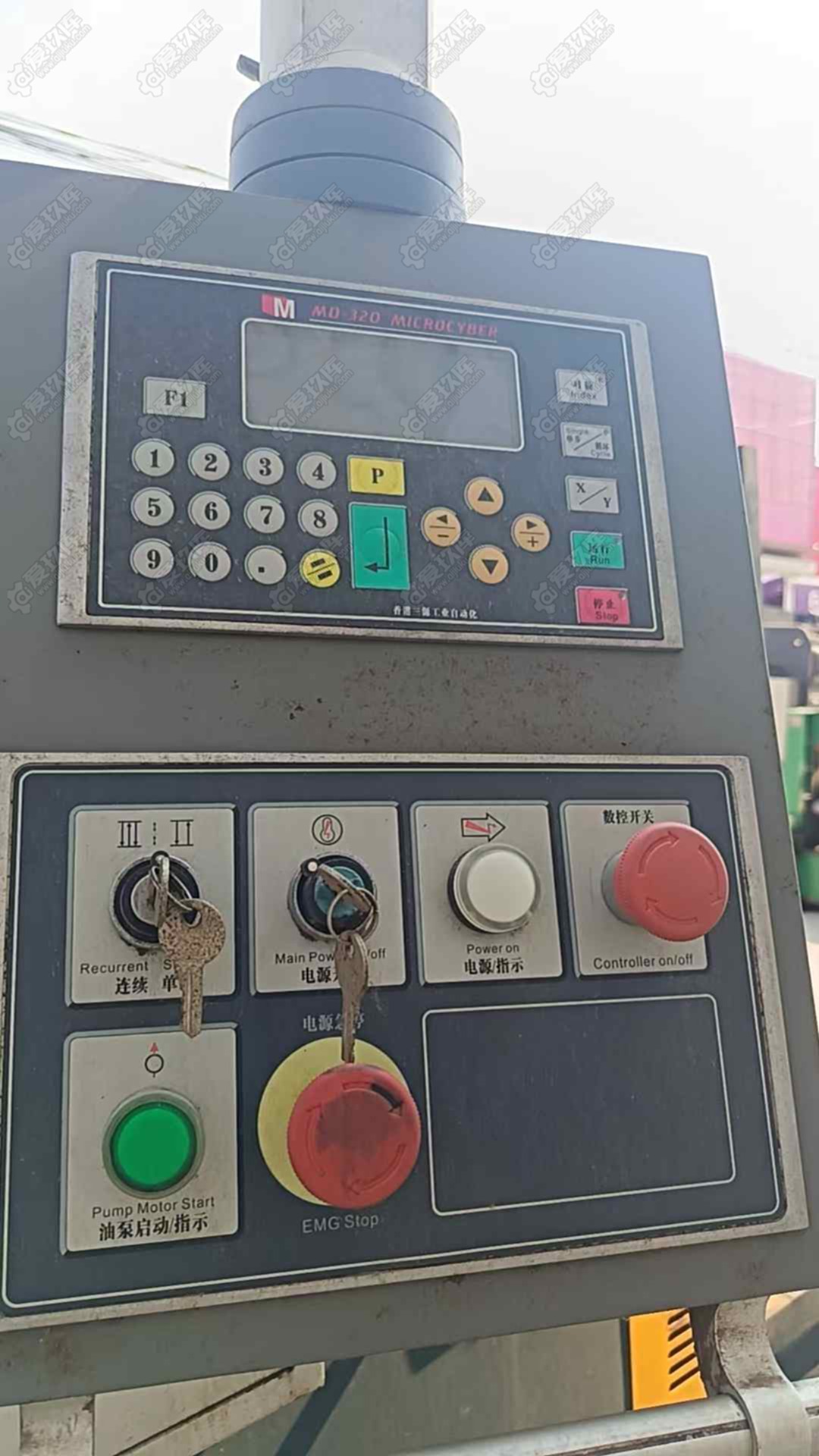 南京云泰125/4 折弯机