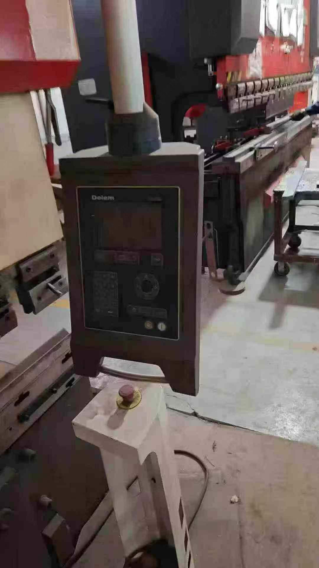 南通250/4 折弯机