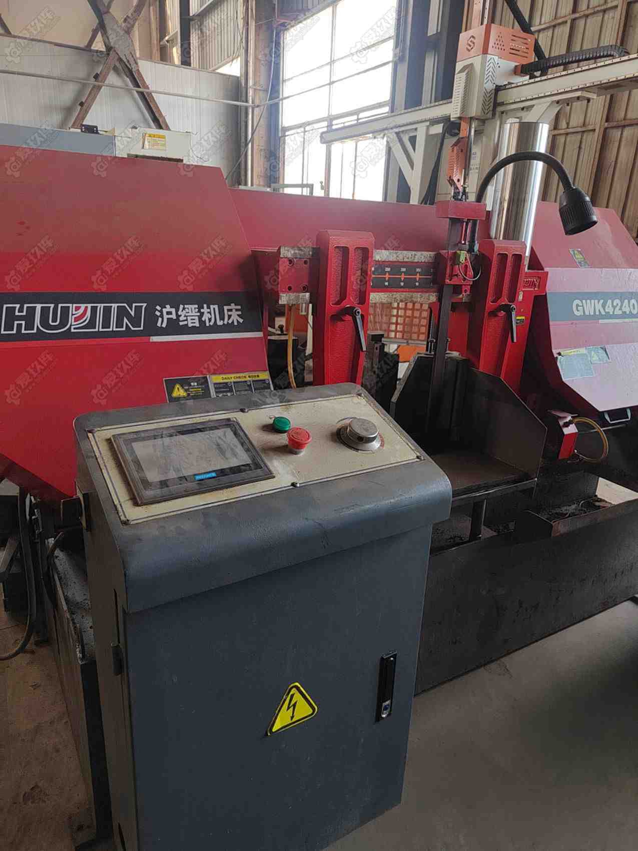沪缙 GWK4240 数控金属带锯床GWK4240 锯床