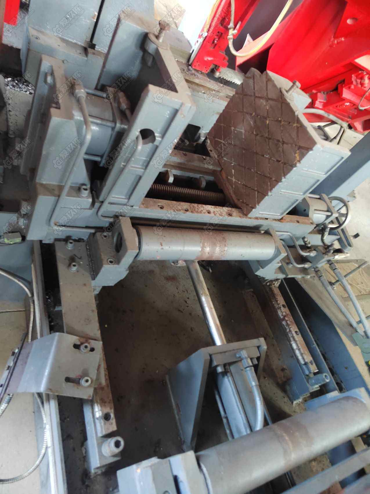 沪缙 GWK4240 数控金属带锯床GWK4240 锯床