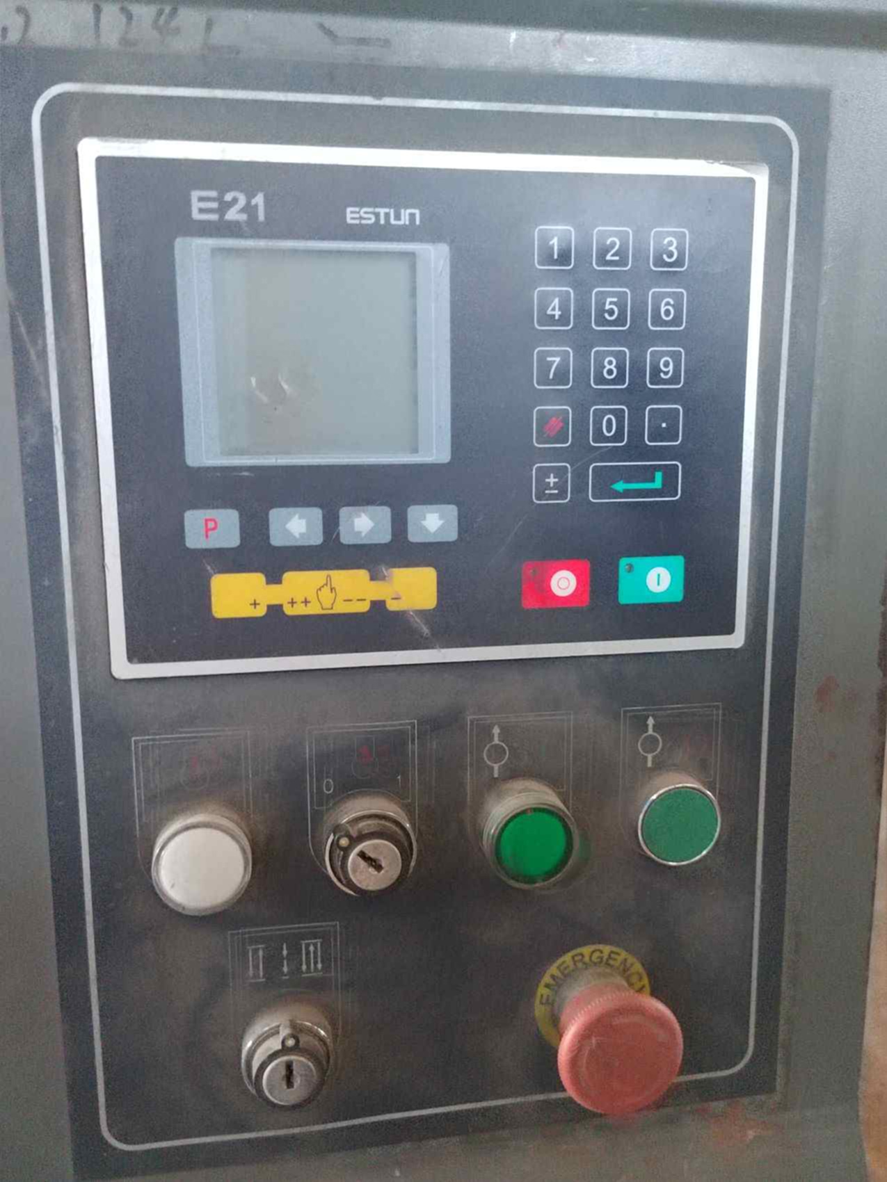 沪东重工WD67Y-63T/2600液压折弯机WD67Y-63T/2600 折弯机