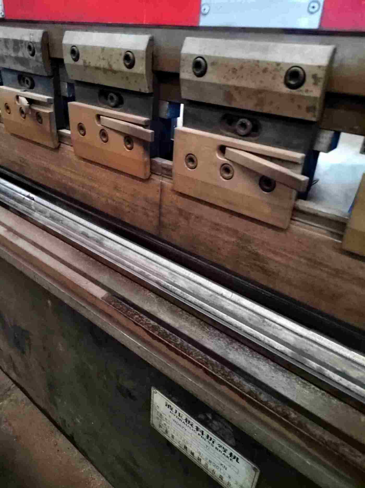 沪东重工WD67Y-63T/2600液压折弯机WD67Y-63T/2600 折弯机