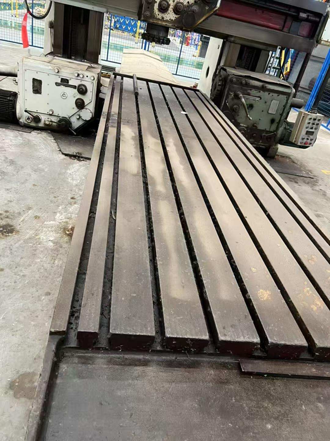 北一1.6*4米龙门铣床