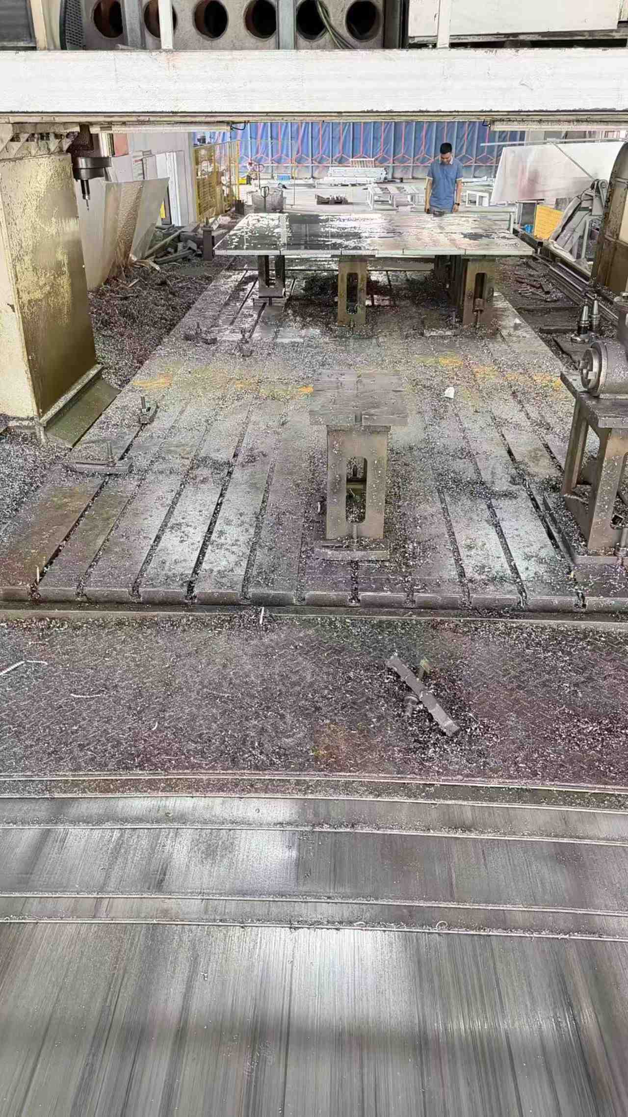 香港2662龙门铣床