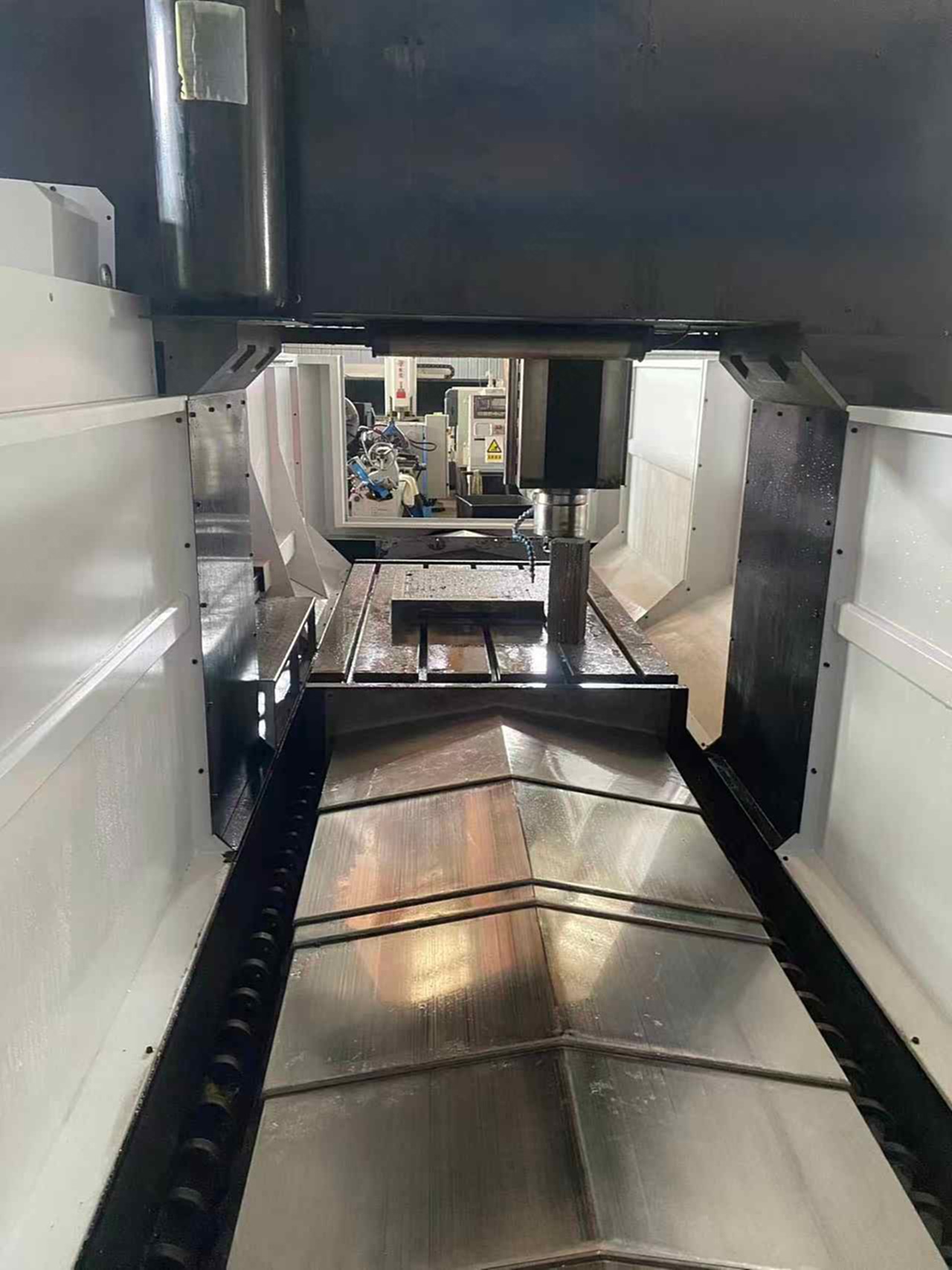 华鼎1513数控龙门加工中心，2021年出厂HDXK1510龙门铣床