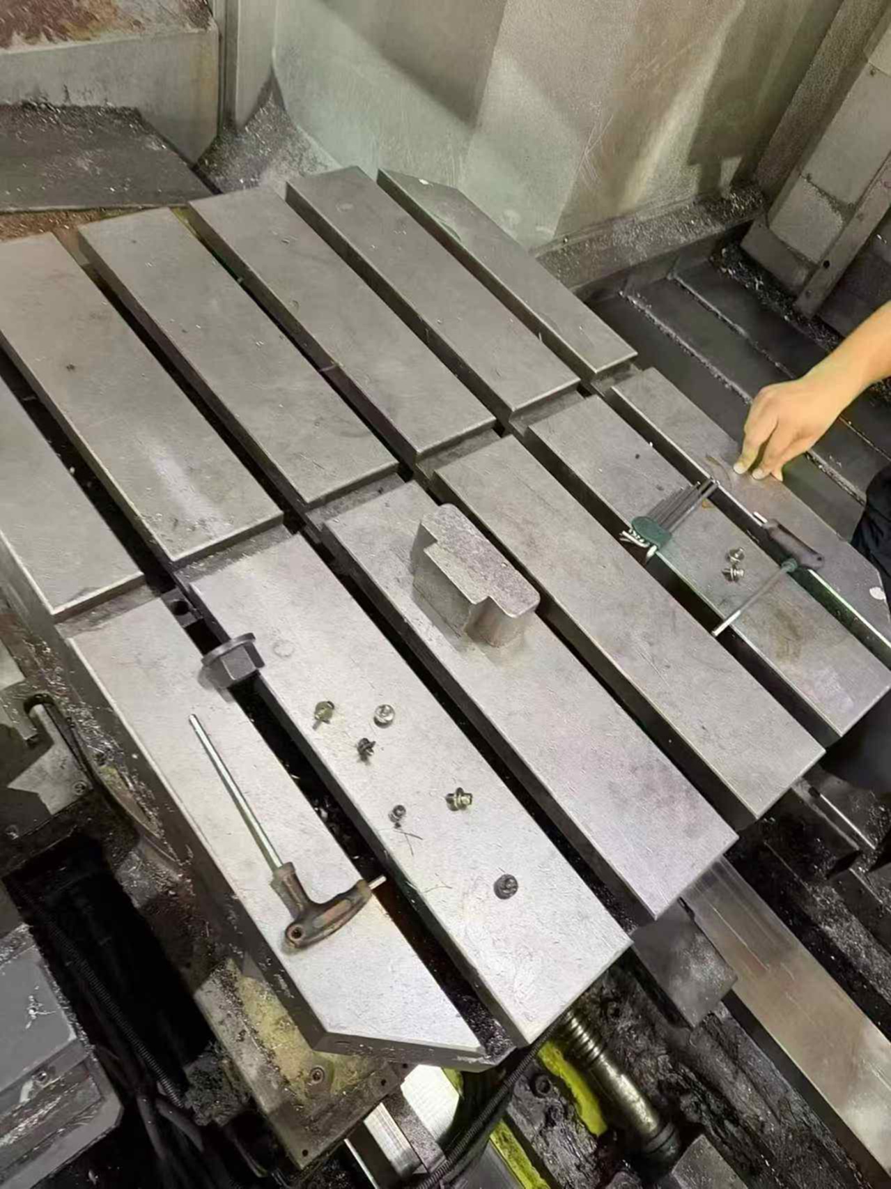 海天HTM-80H卧式加工中心