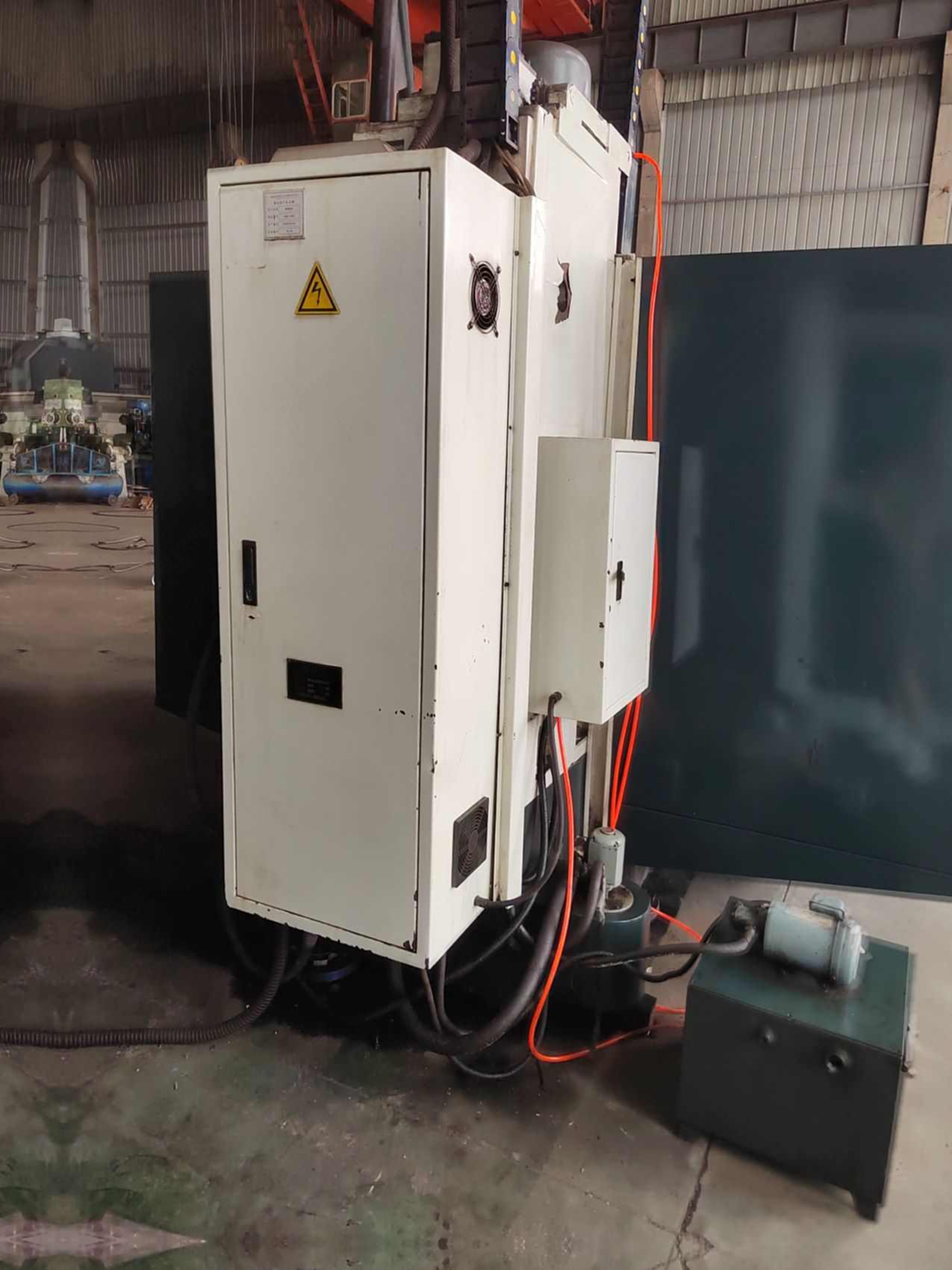 大立VDM1600数控床身铣床2014年8月出厂VDM1600 立铣