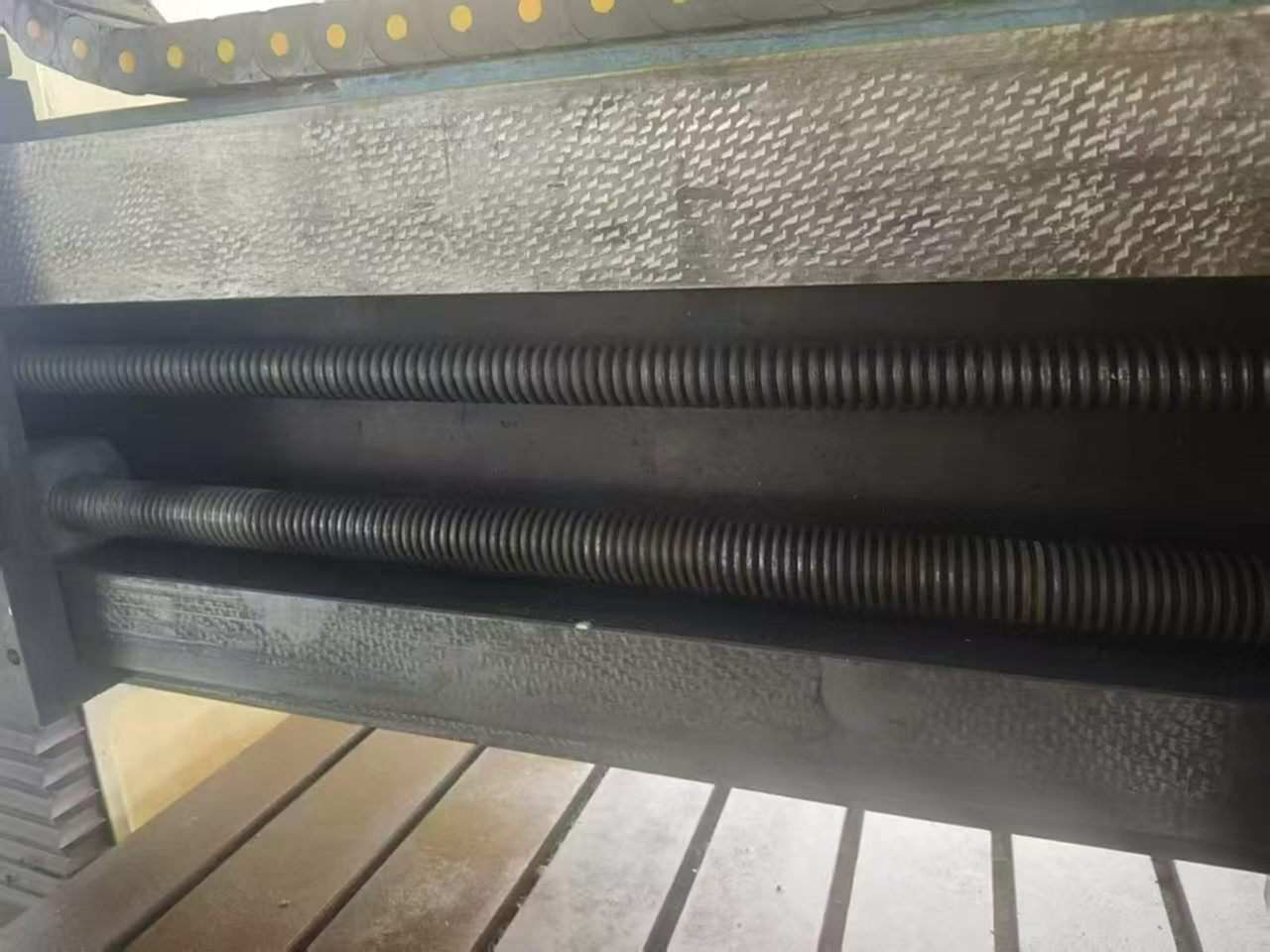益兴3.15*8米龙门铣床