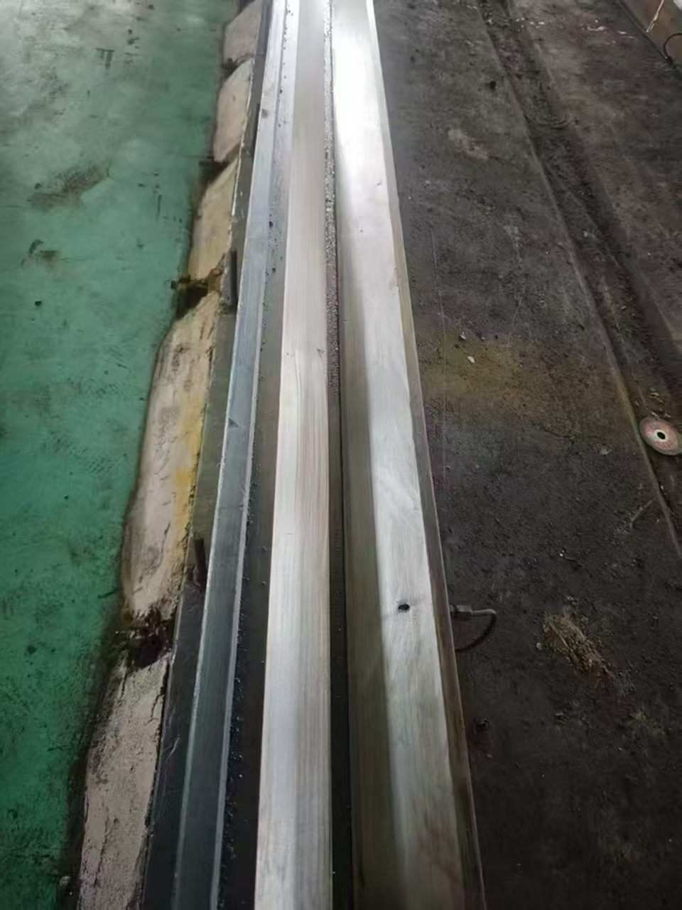 益兴3.15*8米龙门铣床