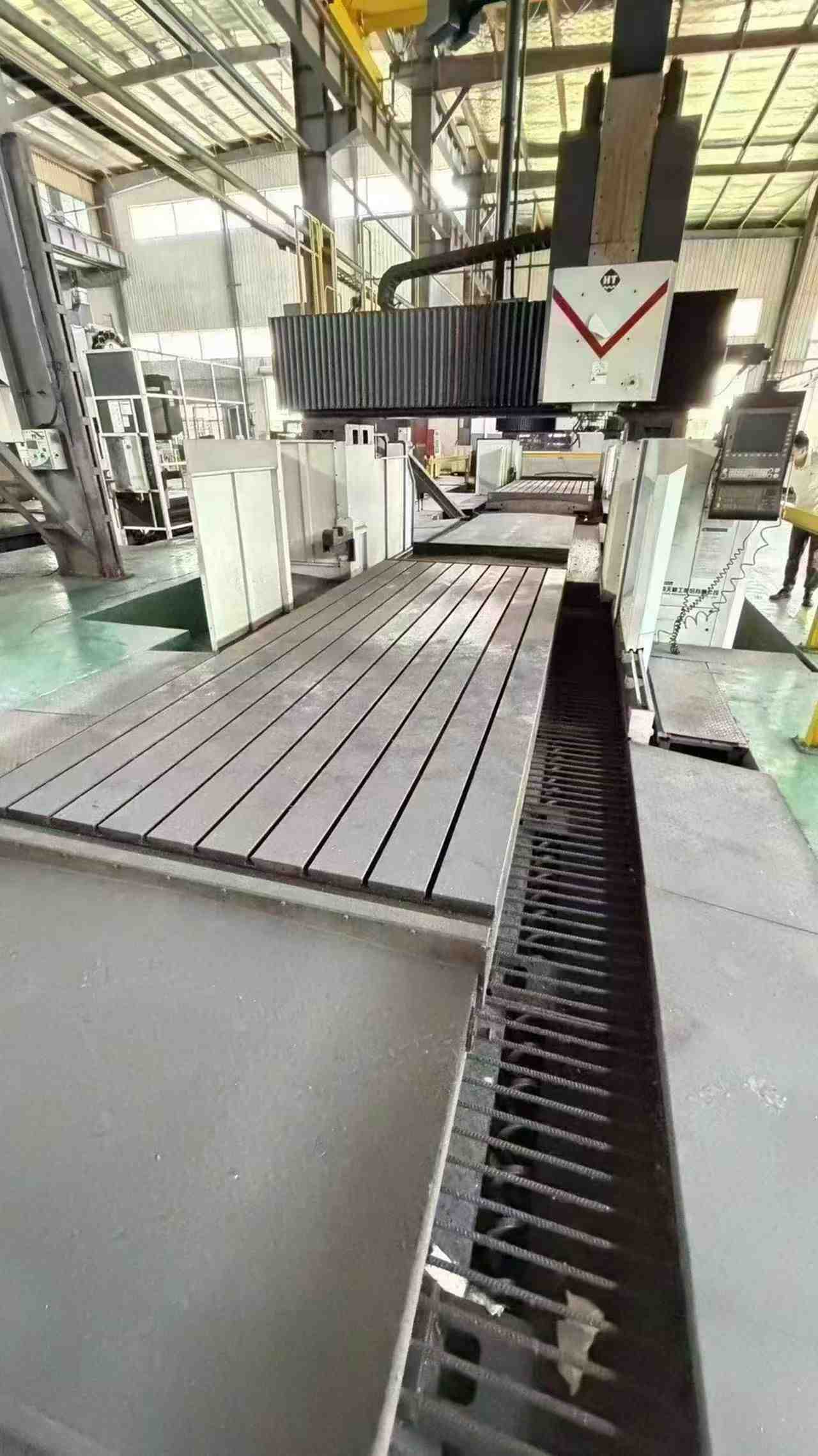 海天5028 龙门加工中心