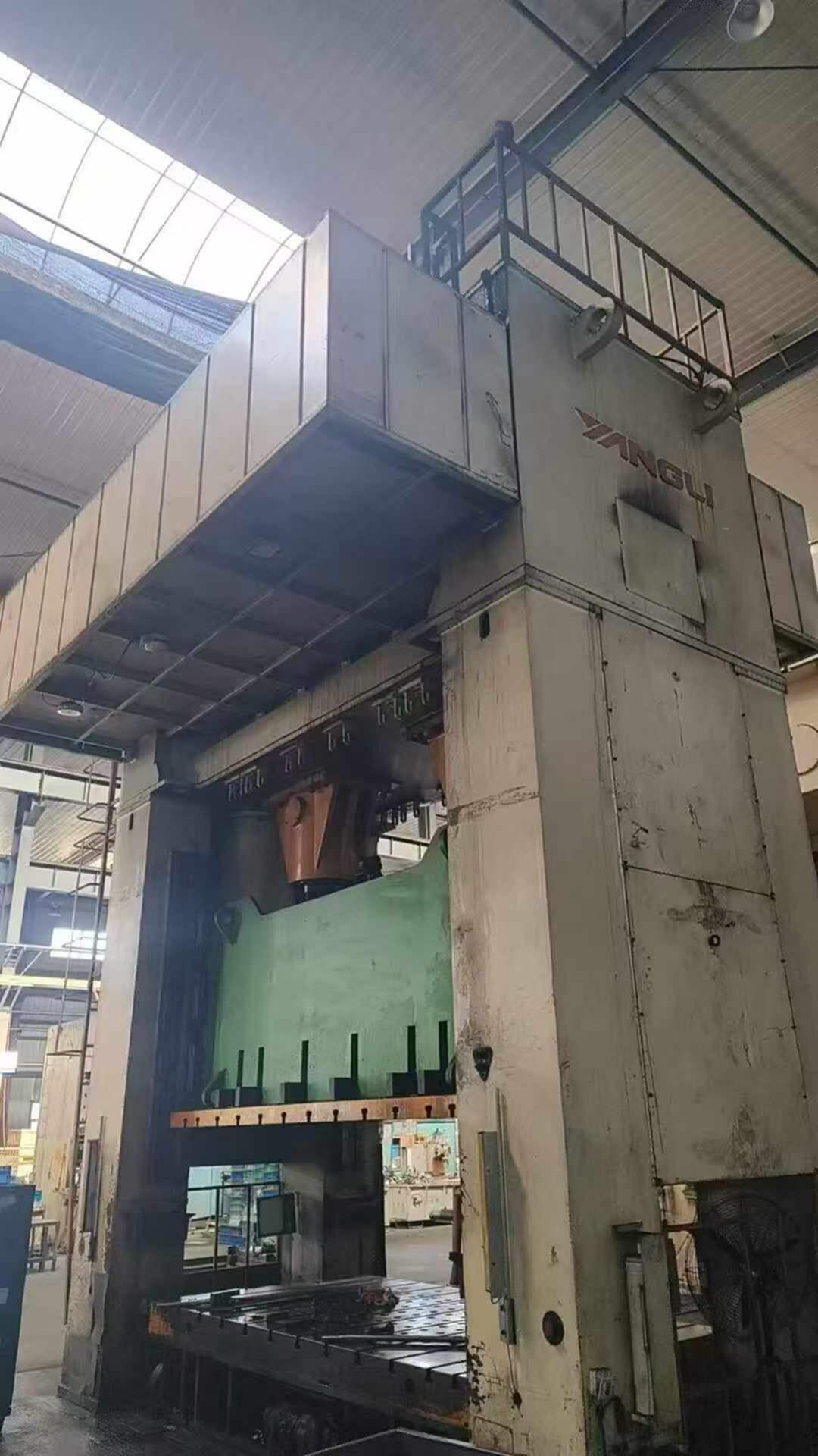 杨力630吨闭式双点压力机