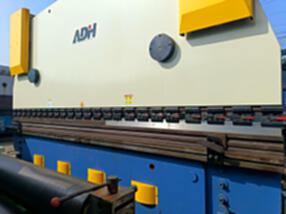For sale second-hand Donghai 500-ton / 5-meter bending machine