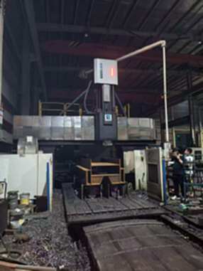 For sale: Heavy-duty Nantong Guosheng 6032BRH CNC gantry machining center