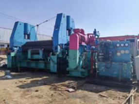 We are selling the first heavy-duty 100× 4-meter universal plate rolling machine