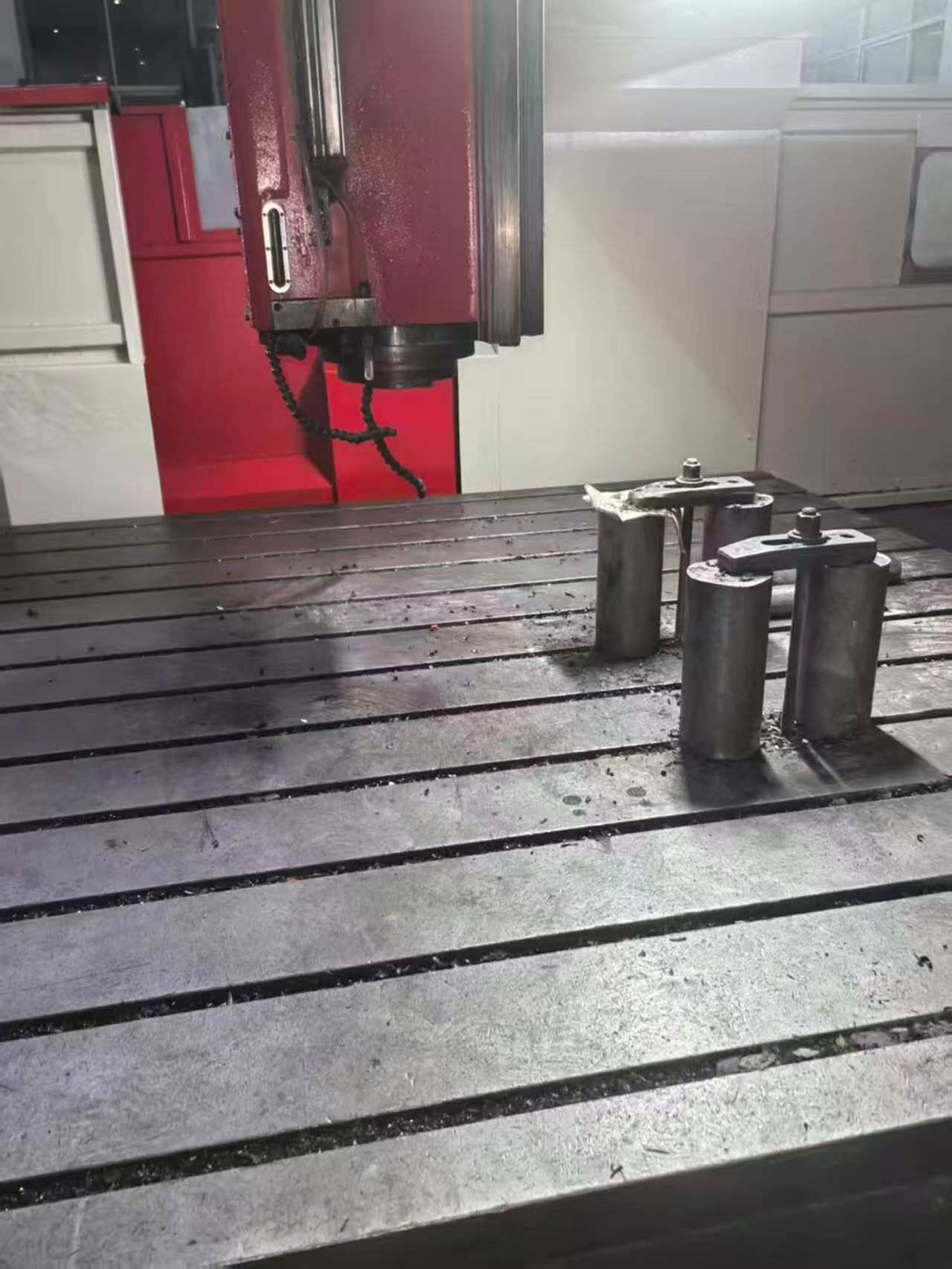 亚崴4025龙门加工中心