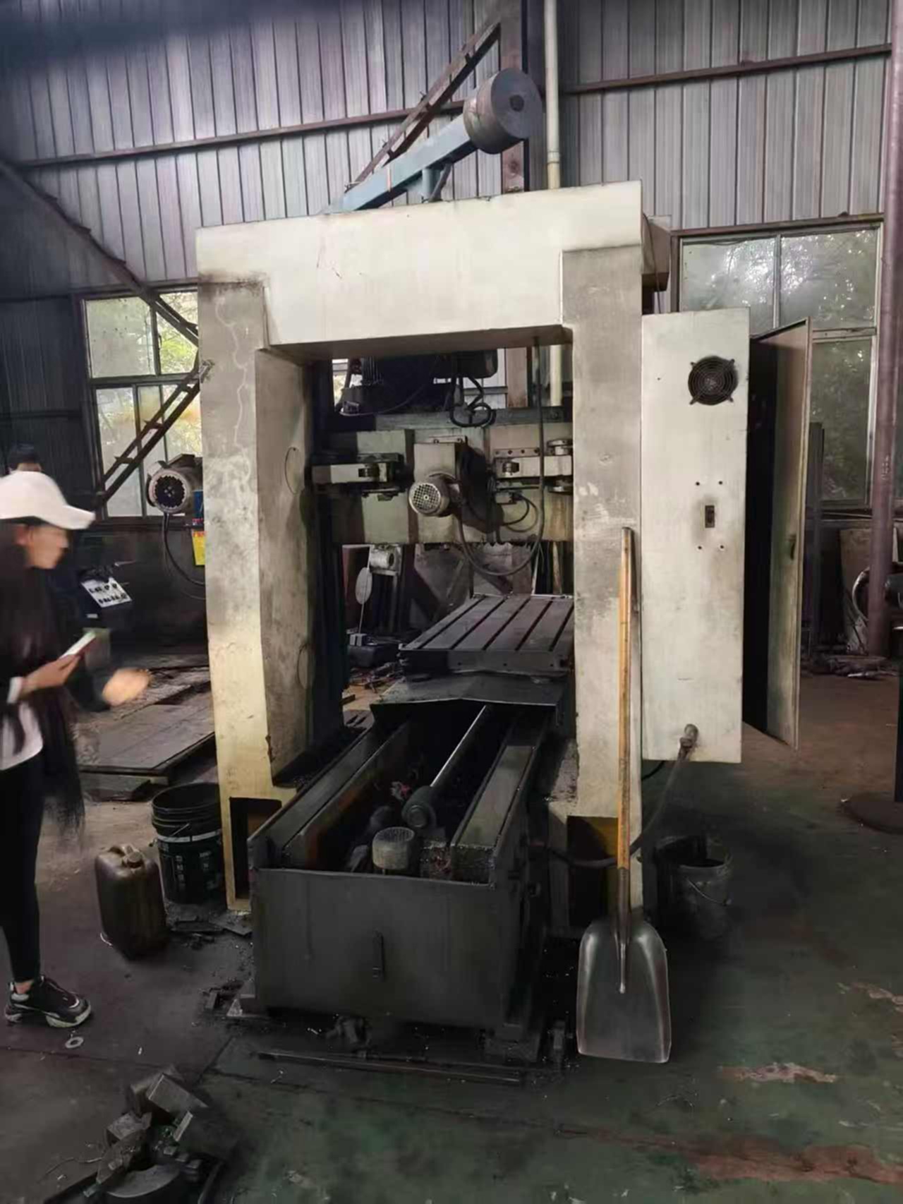 京鼎2080龙门铣床