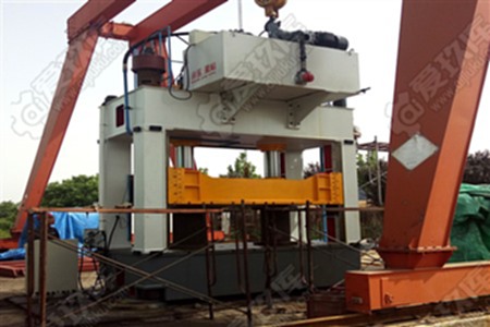 二手框架液壓機(jī).jpg