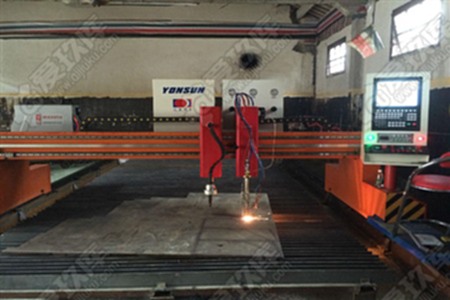 二手?jǐn)?shù)控龍門切割機(jī).jpg