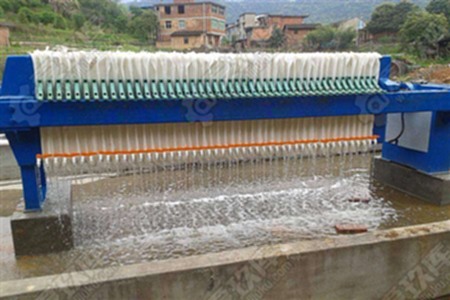 二手板框式压滤机 二手板框式压滤机.jpg