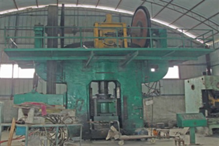 二手双盘摩擦压力机 二手双盘摩擦压力机.jpg